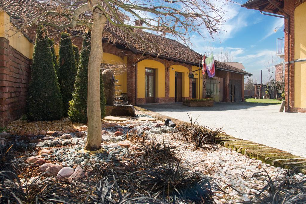 Casa Del Grande Vecchio Bed & Breakfast Airasca Dış mekan fotoğraf