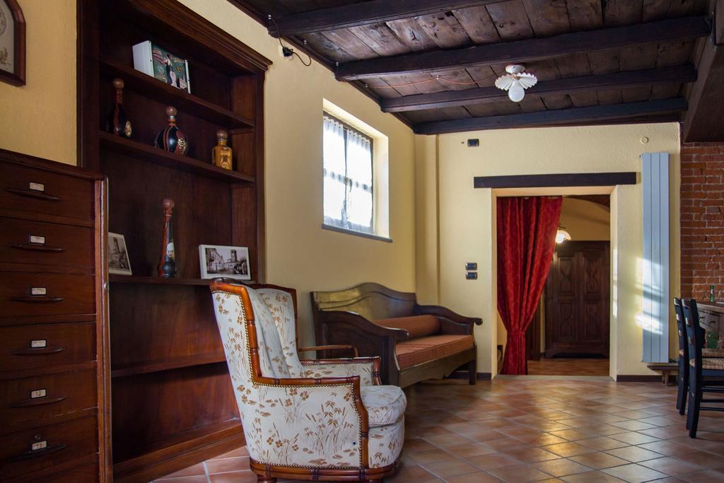 Casa Del Grande Vecchio Bed & Breakfast Airasca Dış mekan fotoğraf