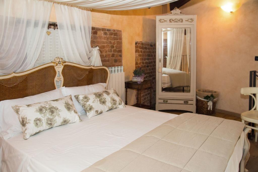 Casa Del Grande Vecchio Bed & Breakfast Airasca Dış mekan fotoğraf
