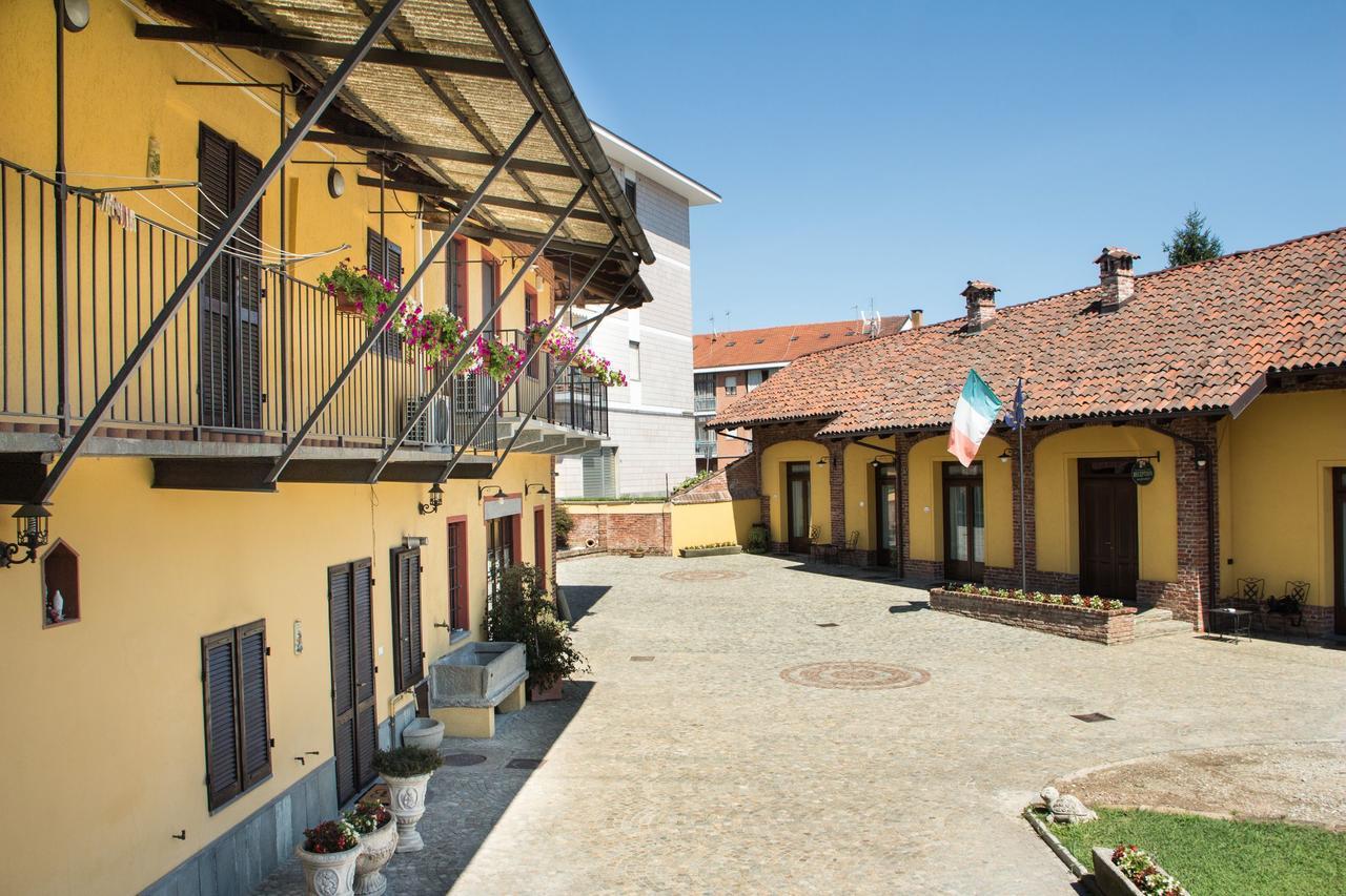 Casa Del Grande Vecchio Bed & Breakfast Airasca Dış mekan fotoğraf