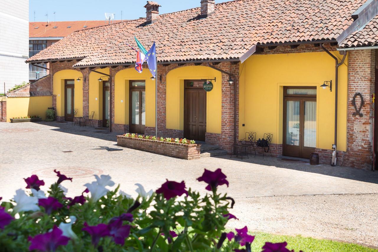 Casa Del Grande Vecchio Bed & Breakfast Airasca Dış mekan fotoğraf