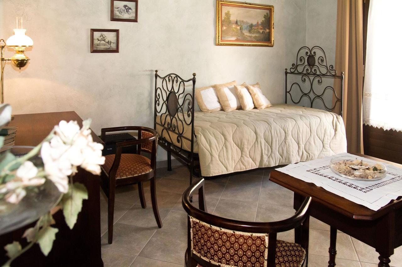 Casa Del Grande Vecchio Bed & Breakfast Airasca Dış mekan fotoğraf