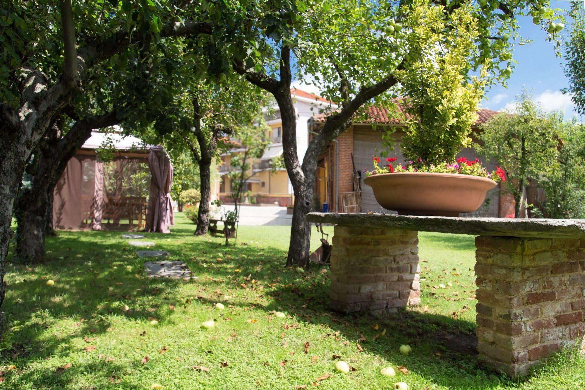 Casa Del Grande Vecchio Bed & Breakfast Airasca Dış mekan fotoğraf